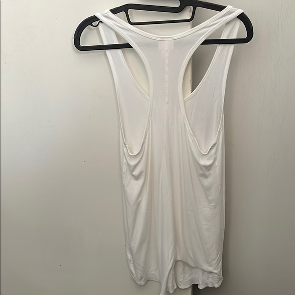 MOSSIMO  SUPPLY CO.
Women's White Tank Top NWOT - Picture 3 of 8